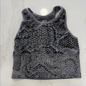 Gray & Black Textured longline Seamless Sports Bra size Large